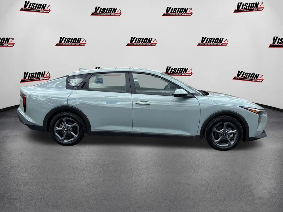 2025 Kia K4 - Image 4 of 12
