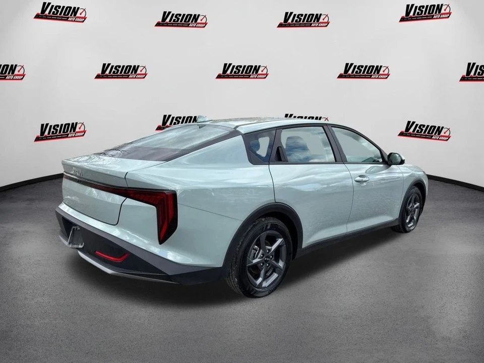 2025 Kia K4 - Image 5 of 12