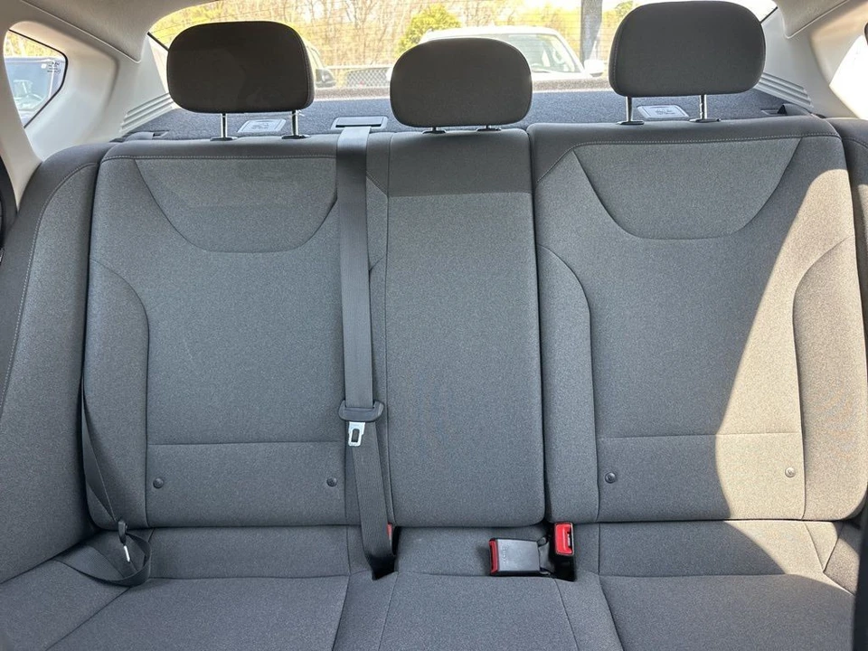 2025 Kia K4 - Image 10 of 21
