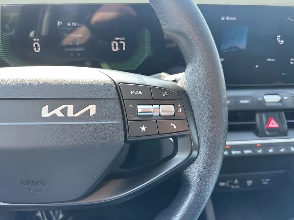 2025 Kia K4 - Image 14 of 21