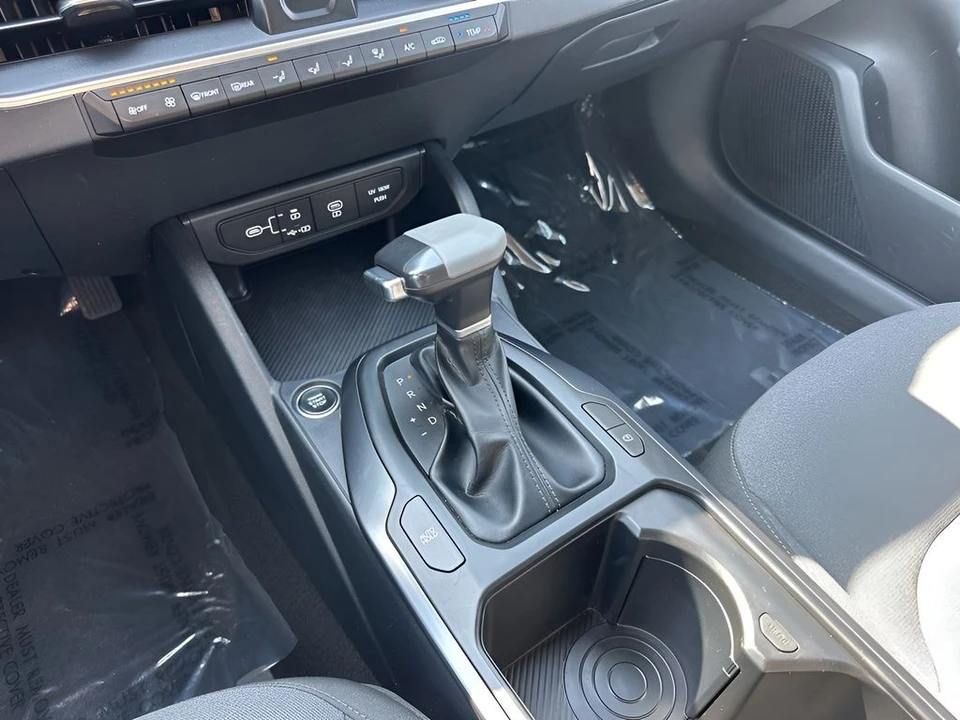2025 Kia K4 - Image 15 of 21