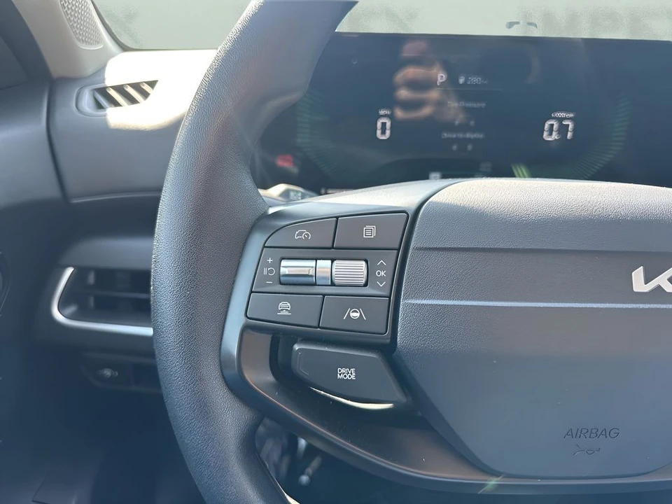2025 Kia K4 - Image 13 of 21