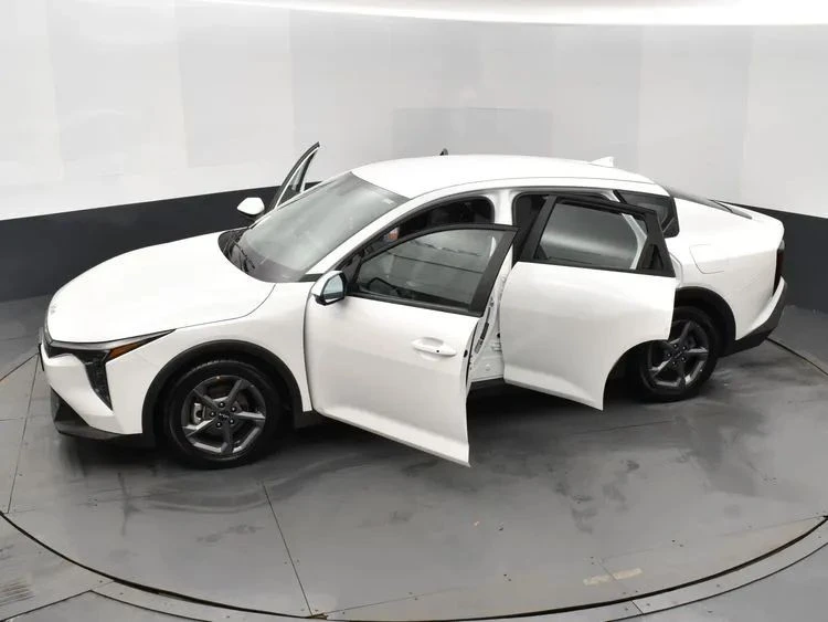 2025 Kia K4 - Image 7 of 12