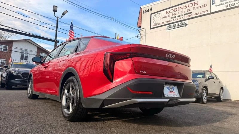 2025 Kia K4 - Image 8 of 12