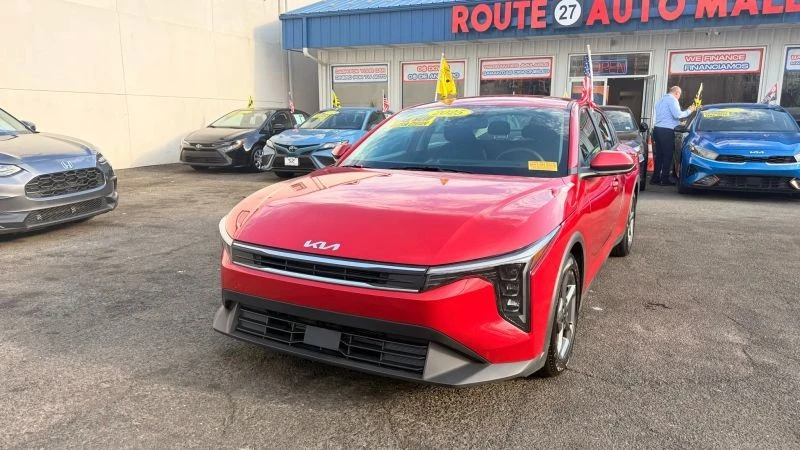 2025 Kia K4 - Image 4 of 12