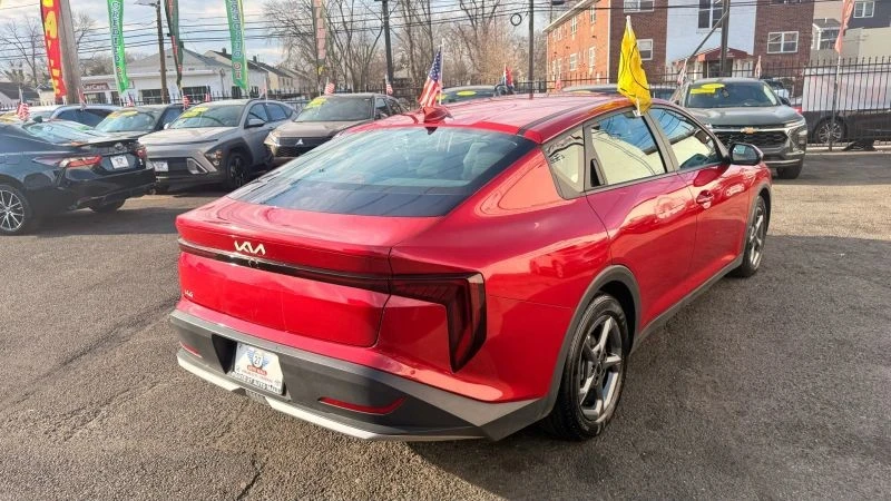 2025 Kia K4 - Image 7 of 12