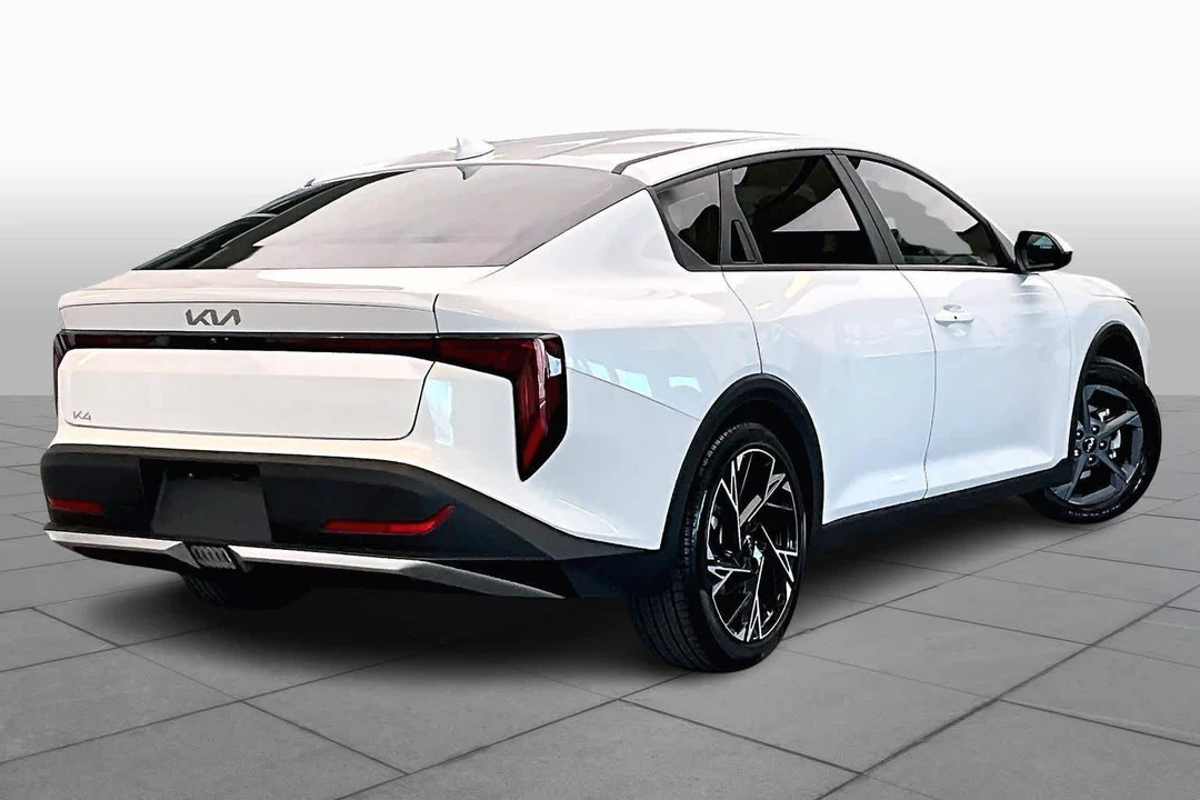 2025 Kia K4 - Image 12 of 12