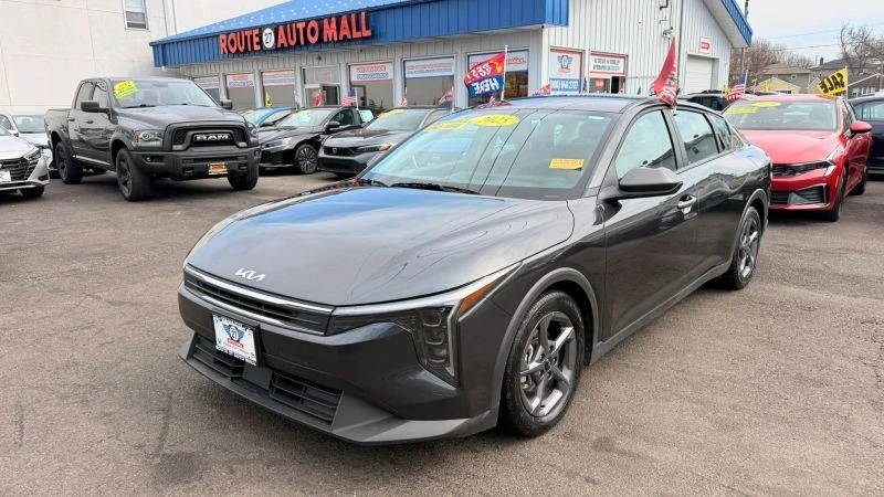 2025 Kia K4 - Image 4 of 12