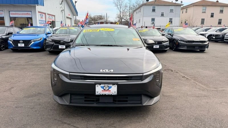 2025 Kia K4 - Image 3 of 12