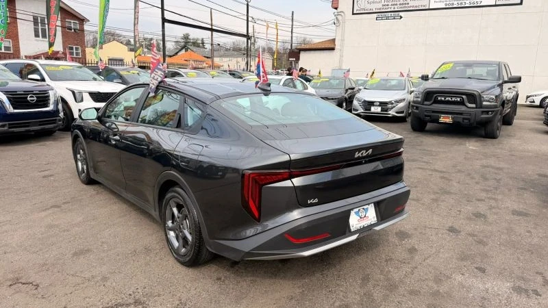 2025 Kia K4 - Image 5 of 12
