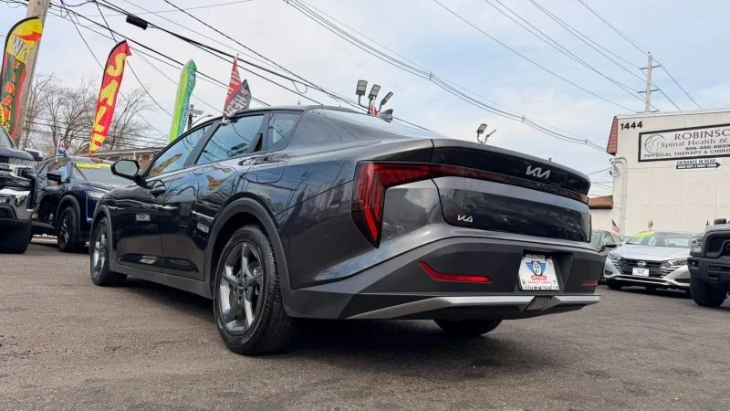 2025 Kia K4 - Image 8 of 12