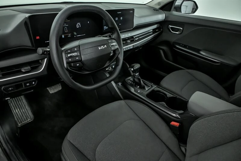 2025 Kia K4 - Image 16 of 21