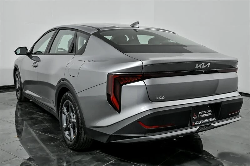 2025 Kia K4 - Image 8 of 21