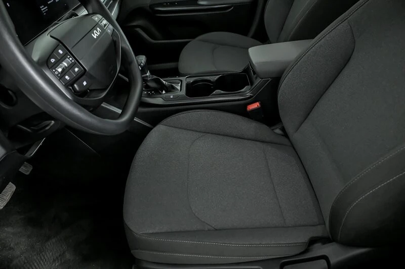 2025 Kia K4 - Image 17 of 21