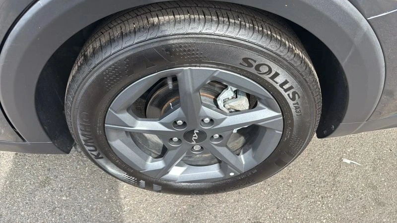 2025 Kia K4 - Image 9 of 12