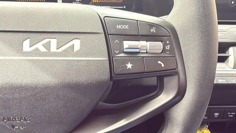 2025 Kia K4 - Image 11 of 12