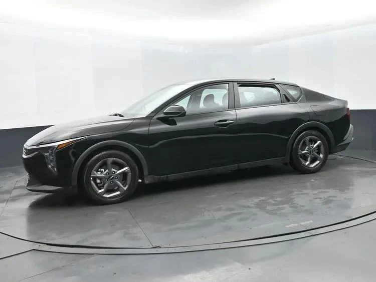 2025 Kia K4 - Image 5 of 12