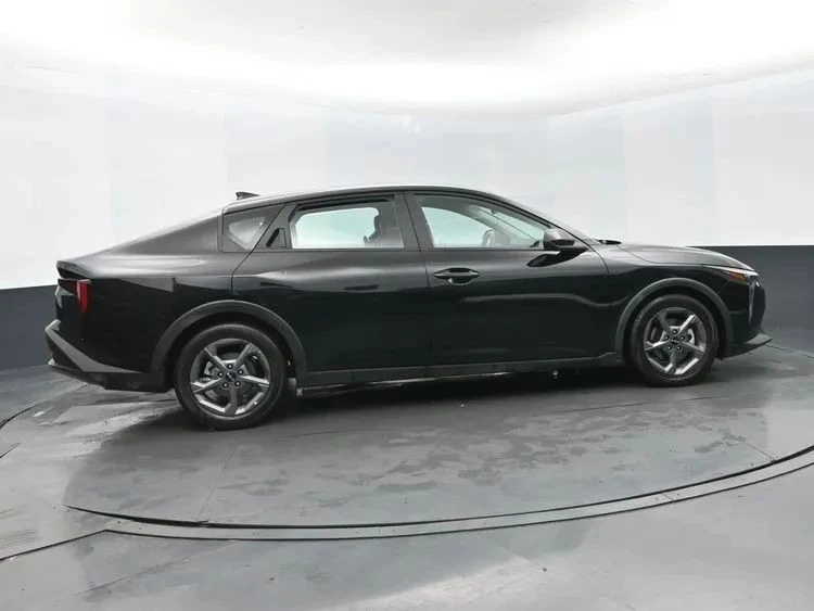 2025 Kia K4 - Image 4 of 12
