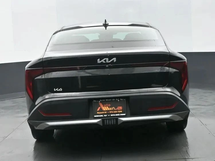 2025 Kia K4 - Image 8 of 12