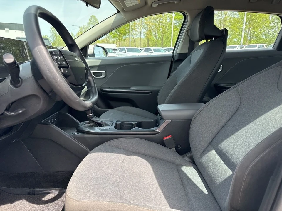 2025 Kia K4 - Image 9 of 21