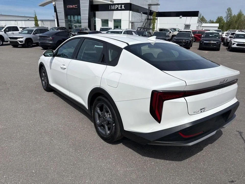 2025 Kia K4 - Image 3 of 21