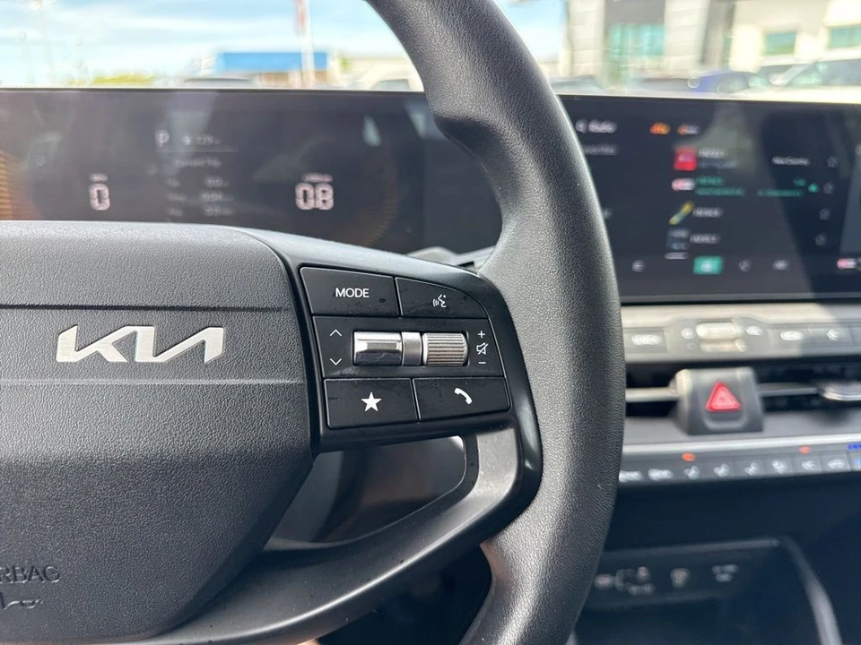 2025 Kia K4 - Image 14 of 21