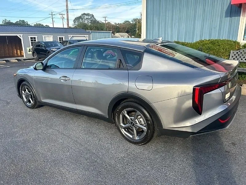 2025 Kia K4 - Image 4 of 12
