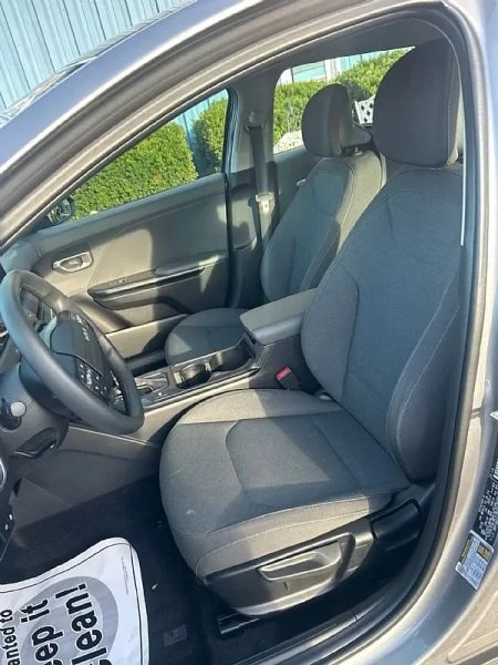 2025 Kia K4 - Image 5 of 12
