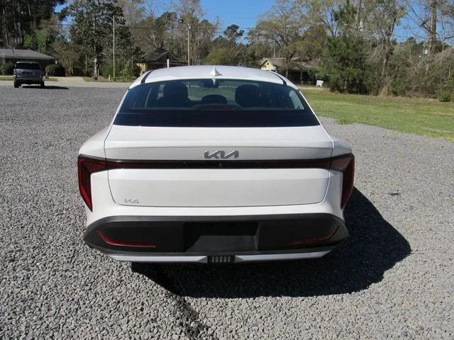 2025 Kia K4 - Image 3 of 11