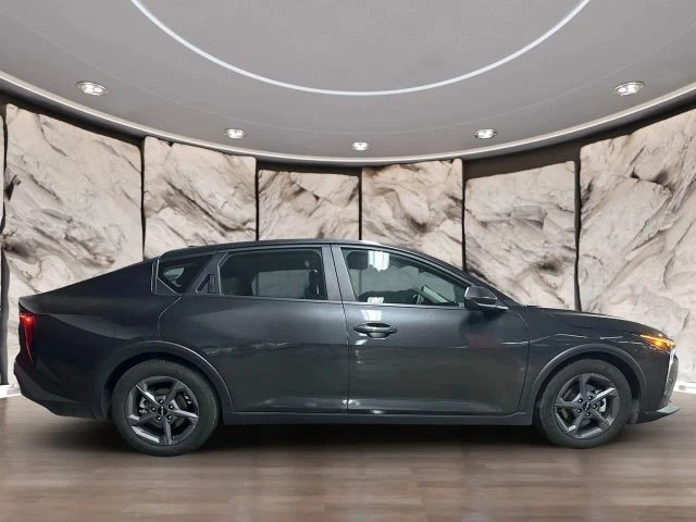 2025 Kia K4 - Image 6 of 15
