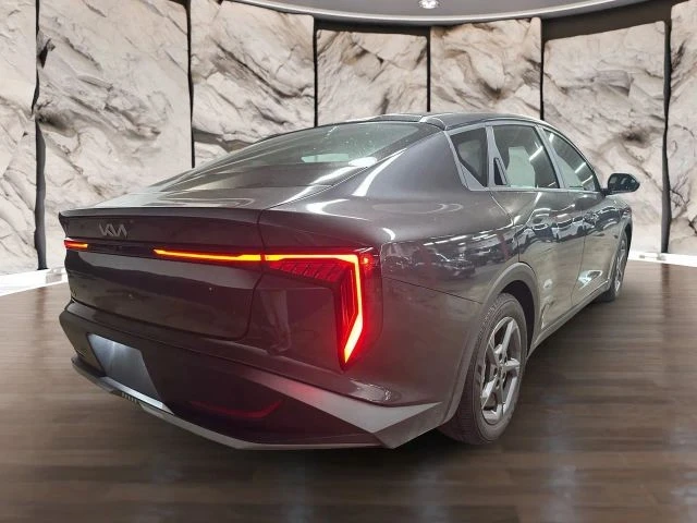2025 Kia K4 - Image 5 of 15