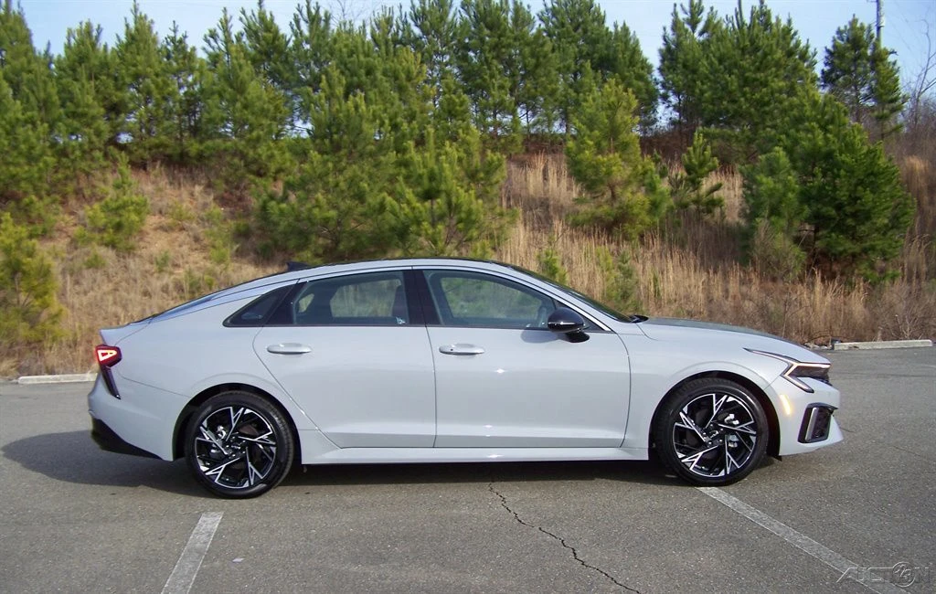 2025 Kia Optima/K5 - Image 6 of 12