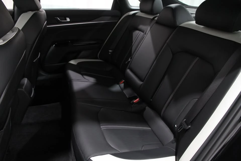 2025 Kia Optima/K5 - Image 8 of 13