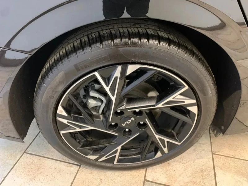 2025 Kia Optima/K5 - Image 10 of 12
