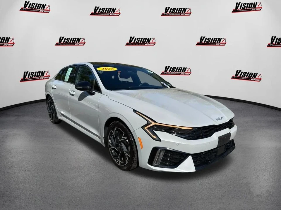 2025 Kia Optima/K5 - Image 3 of 12