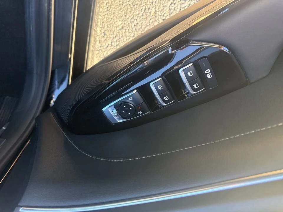 2025 Kia Optima/K5 - Image 10 of 17