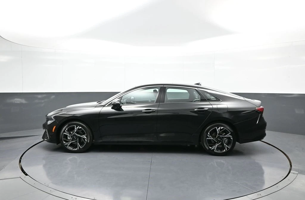 2025 Kia Optima/K5 - Image 9 of 12
