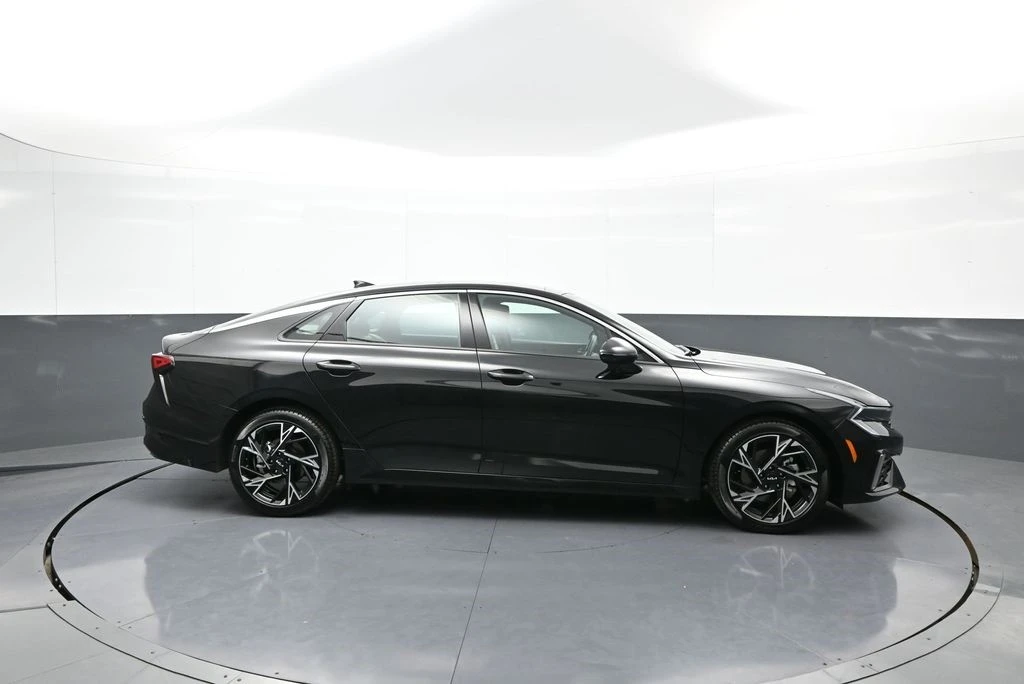 2025 Kia Optima/K5 - Image 5 of 12