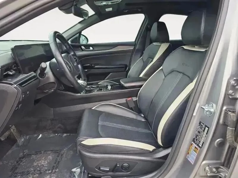 2025 Kia Optima/K5 - Image 9 of 12