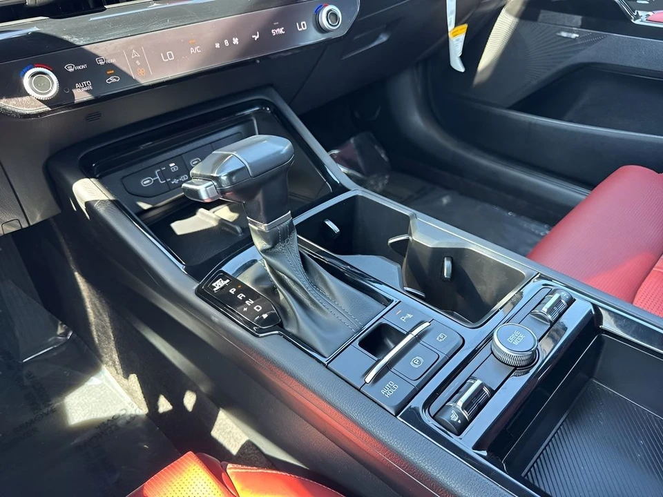 2025 Kia Optima/K5 - Image 17 of 21