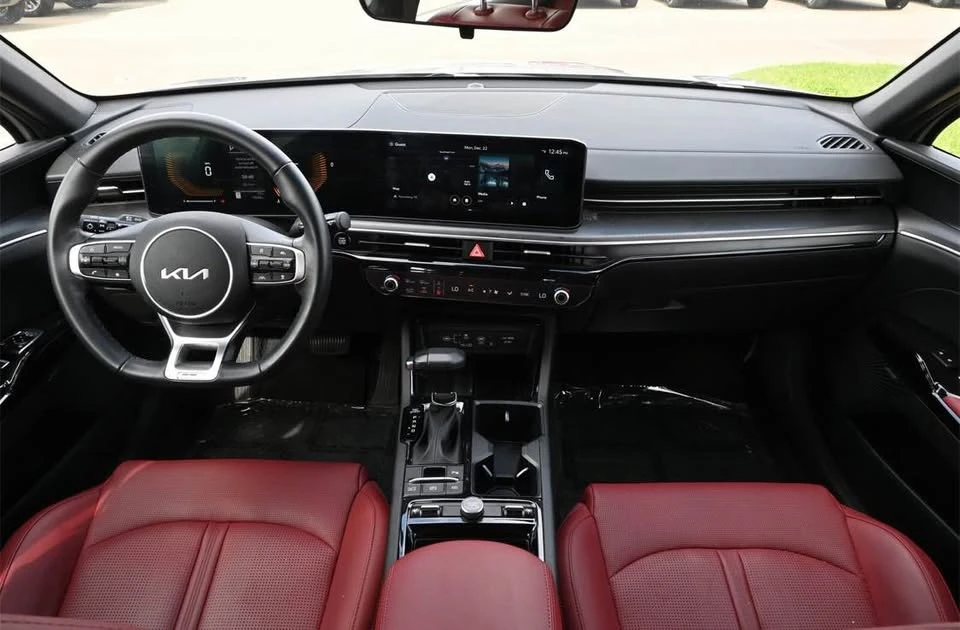 2025 Kia Optima/K5 - Image 2 of 2