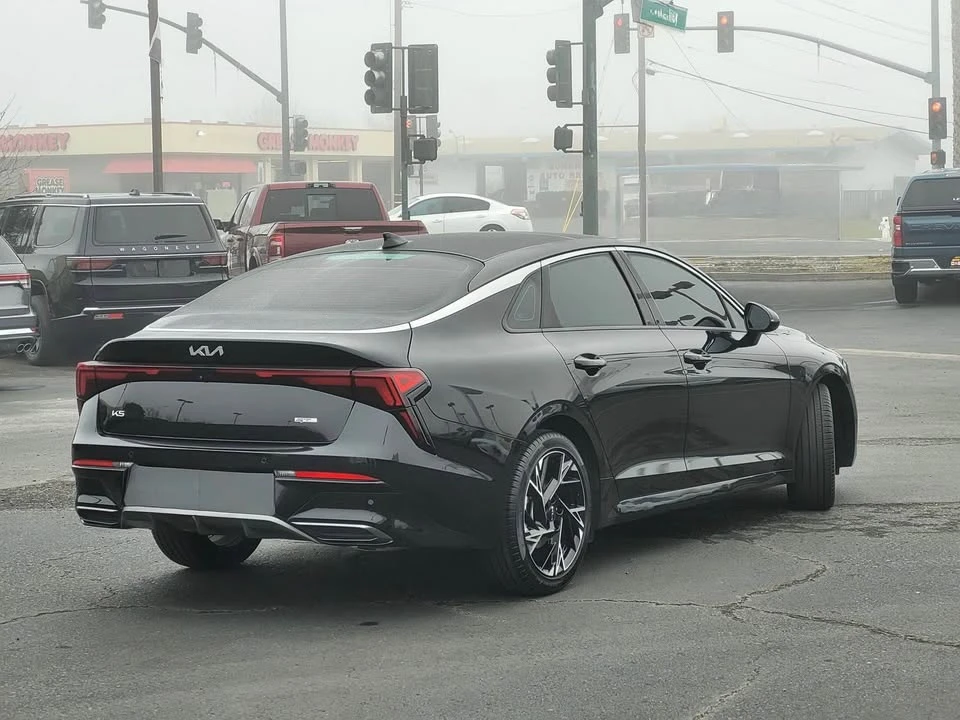 2025 Kia Optima/K5 - Image 2 of 10