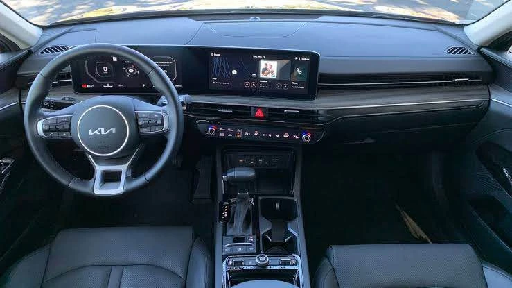 2025 Kia Optima/K5 - Image 6 of 9