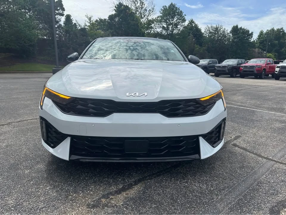 2025 Kia Optima/K5 - Image 2 of 11