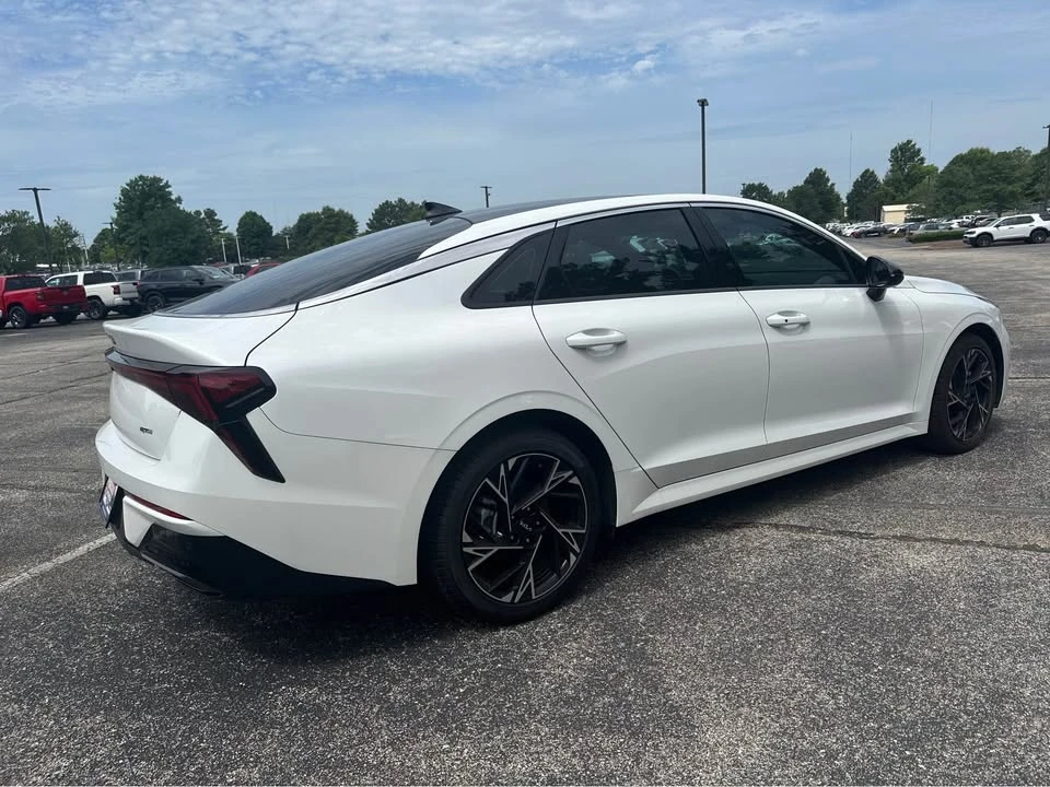 2025 Kia Optima/K5 - Image 8 of 11