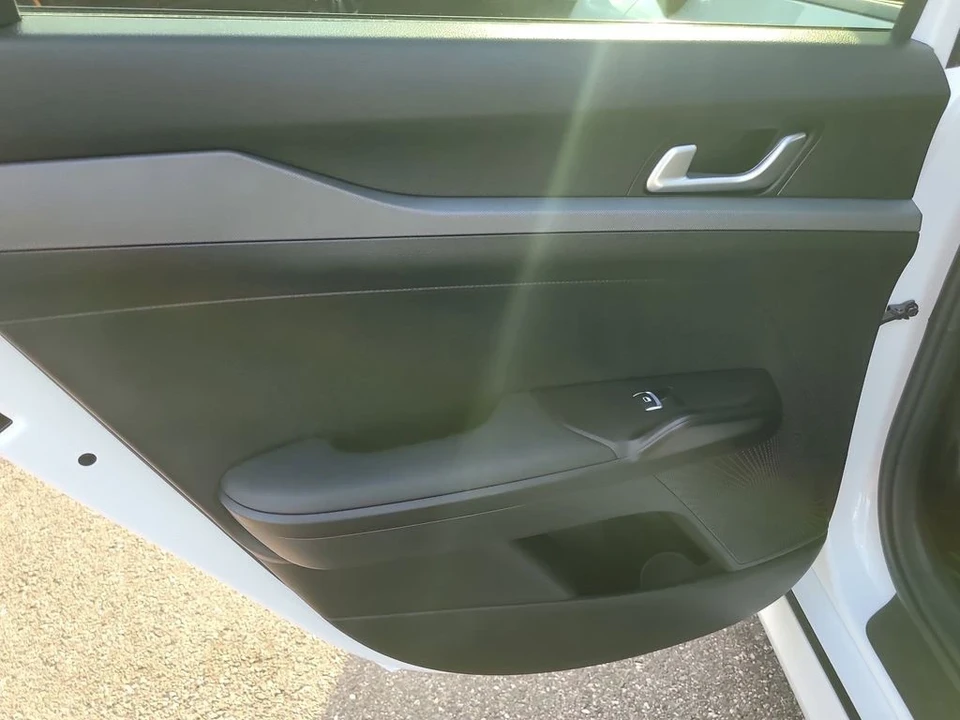 2025 Kia Optima/K5 - Image 8 of 12