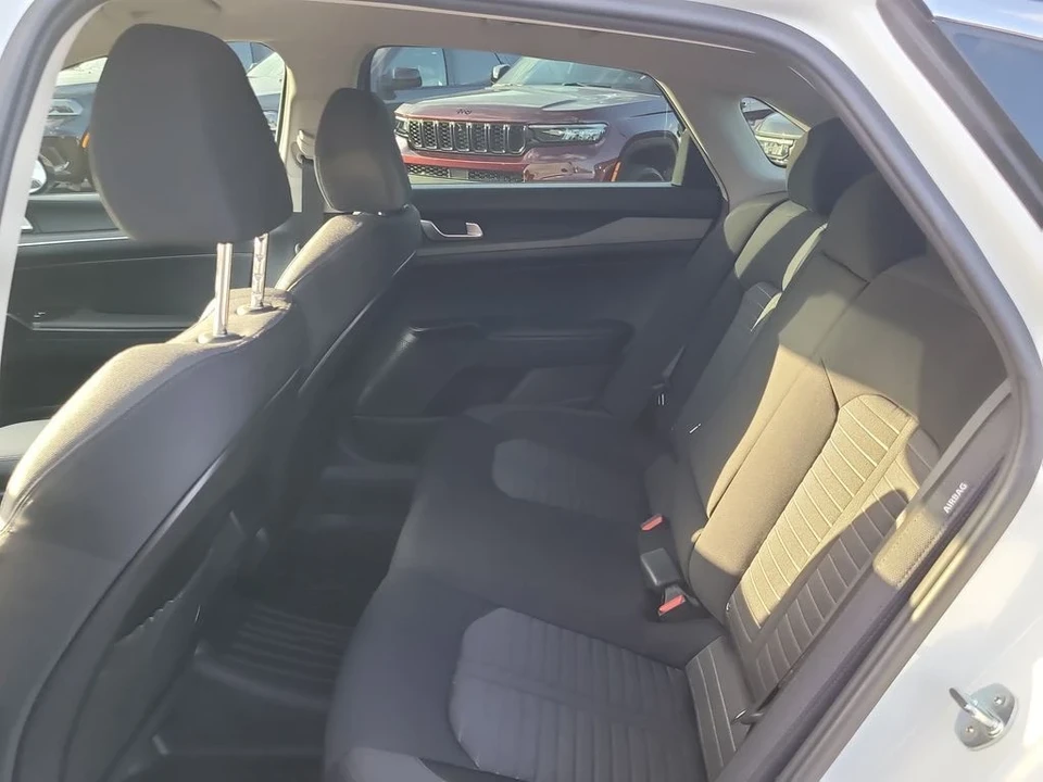 2025 Kia Optima/K5 - Image 10 of 12