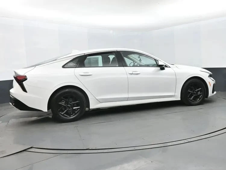 2025 Kia Optima/K5 - Image 4 of 12
