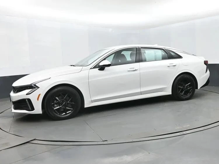 2025 Kia Optima/K5 - Image 5 of 12