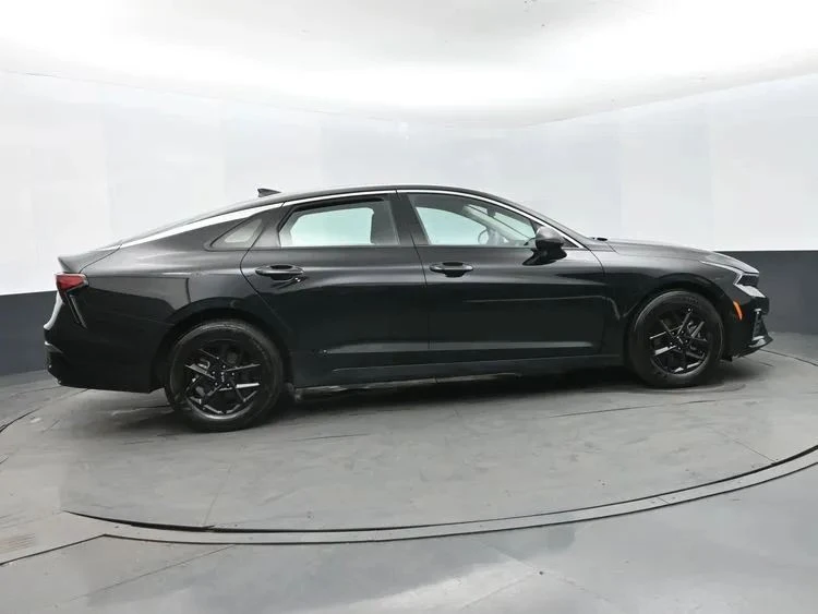 2025 Kia Optima/K5 - Image 4 of 12
